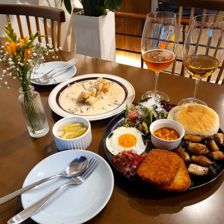 [맛집] 분위기 좋은 브런치 맛집 울산 데이트 코스 삼산 '리틀콜린스....