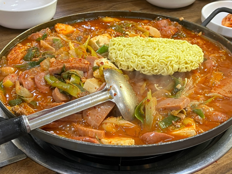 [마포/망원동/서교동맛집] 의정부 부대찌개 :: 밥집 점심,저녁 여기서 해결‼️강추👍🏻 : 네이버 블로그