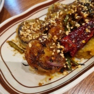 [영등포 타임스퀘어 맛집] 이름이 엄청 길었던 가지튀김이랑 차돌쌀국수 팟타이 : 화양연화