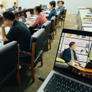 230523 김해시 1인창조기업 지원센터 입주기업 역량강화 창업교육에 <유튜브를 비즈니스에 활용하기> 라는 주제로 강의를 다녀왔습니다.