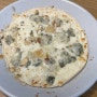 간단한 고르곤졸라 피자 만들기 (또띠아 두 장 레시피)