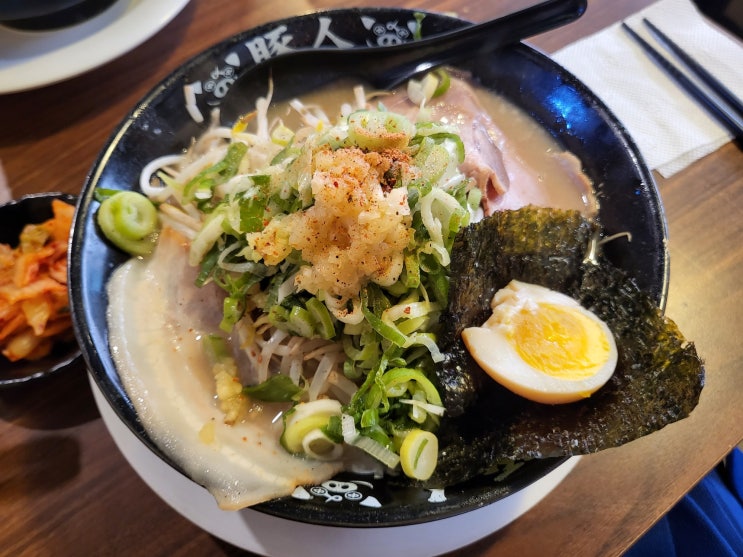 홍대 맛집 부탄츄 라멘 시오 돈코츠 라멘+숙주, 파, 마늘 많이! 일본식 교자 세트 가성비 최고 : 네이버 블로그 홍대 맛집 부탄츄 라멘 시오 돈코츠 라멘+숙주, 파, 마늘 많이! 일본식 교자 세트 가성비 최고 : 네이버 블로그