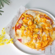 토마토 스파게티 소스로 베이컨 또띠아 피자 만들기:)