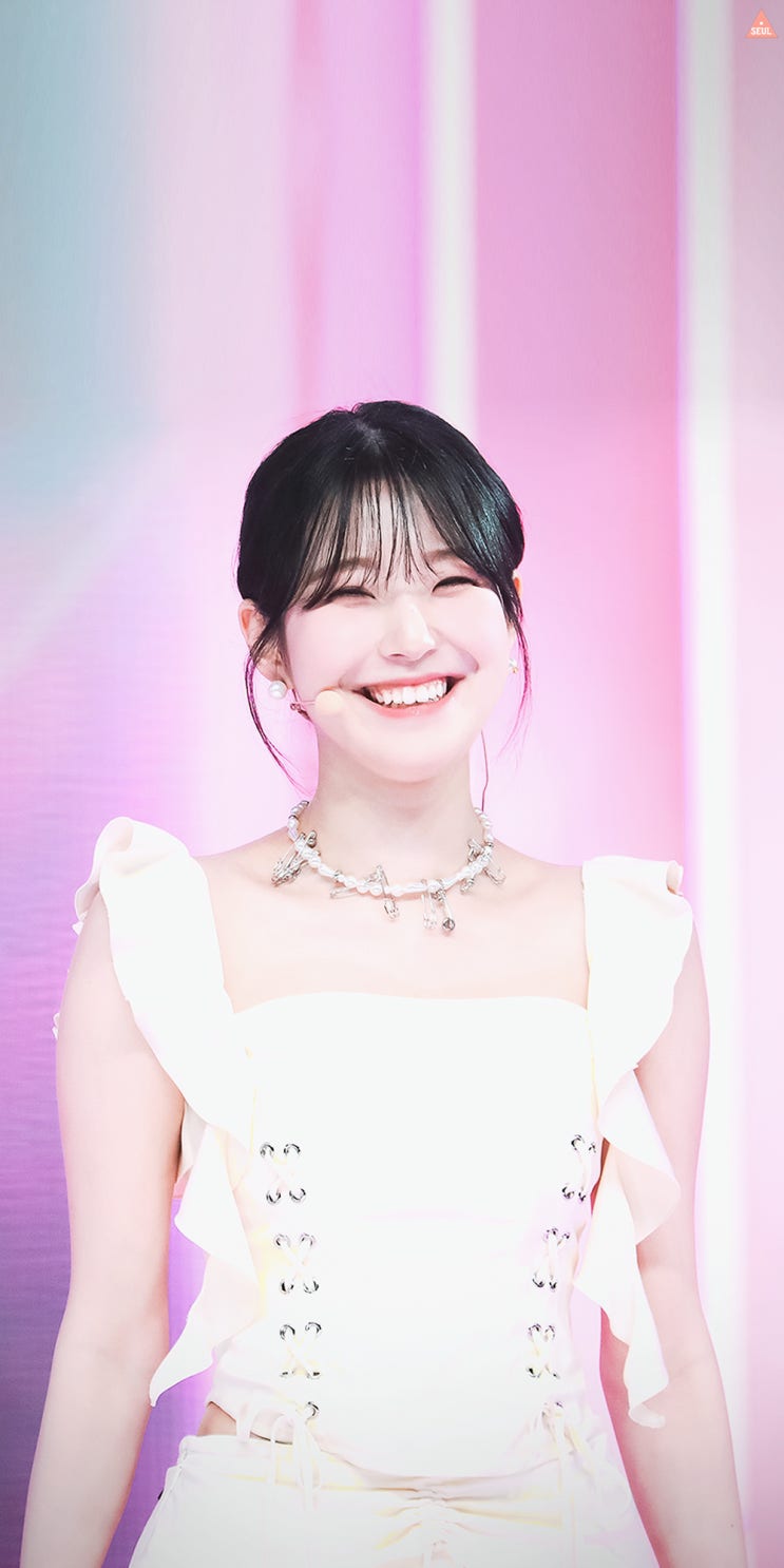 <아이폰 배경화면> 프로미스나인 백지헌  'menow' 무대 배경화면_by.슬짱