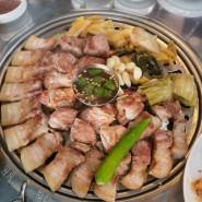 [명지] 구워져 나오는 고기 부산댁 명지점 명지맛집