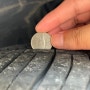 자동차 타이어 트레드 마모 확인 한계선 수명 알아보는 방법(동전, 측정기)