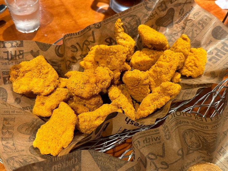 [방배동 맛집] bhc 치킨 방배본동점 / 뿌링클 순살, 핫후라이드, 뿌링치즈볼 : 네이버 블로그