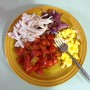 장마비에 젖은 텃밭 수확물 토마토, 양파로 내가 만든 아침식사