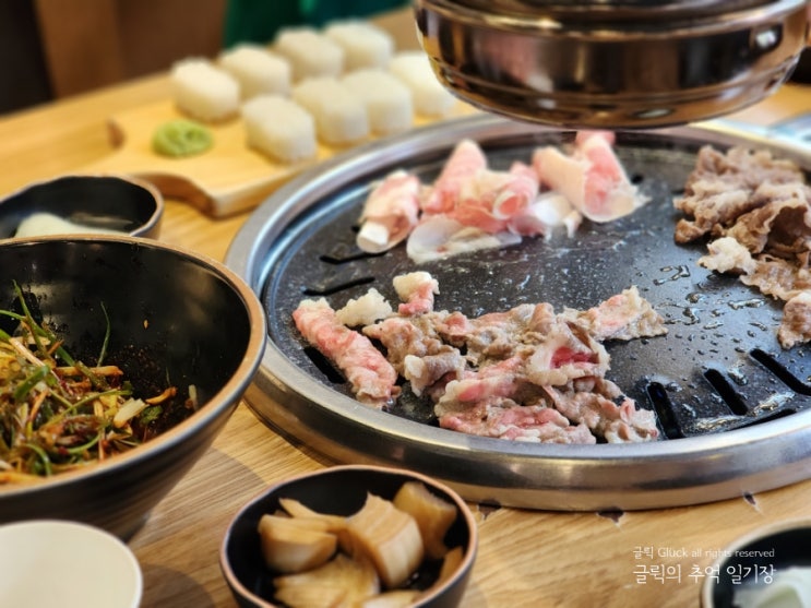 이차돌 차돌 쫄면 돌초밥 육회 된장 : 네이버 블로그