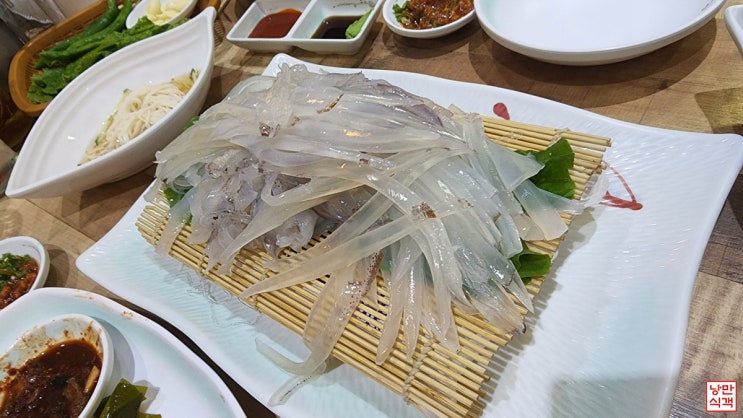 지금 제주는 한치철! 한치회가 맛있는 표선 어촌식당 : 네이버 블로그