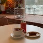 부산 국제금융센터 카페 글루크 : 날씨가 좋아도, 비가 와도 좋네 여긴