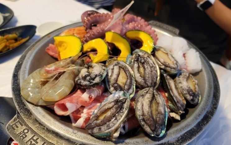 [전남 여수 이순신광장 돌문어삼합 맛집] 삼합싸다구 / 공차 : 네이버 블로그