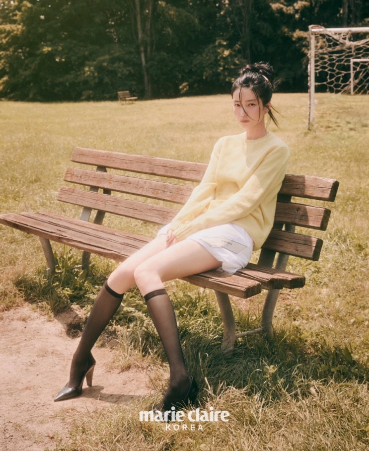 이게 '김태리'라고? 지금까지 한 번도 본 적이 없는 독보적인 분위기의 마리끌레르 김태리 화보
