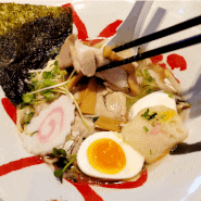일본 하코다테 라멘 맛집 아지사이 시오라멘과 교자만두 (차슈 소금라면 종류)