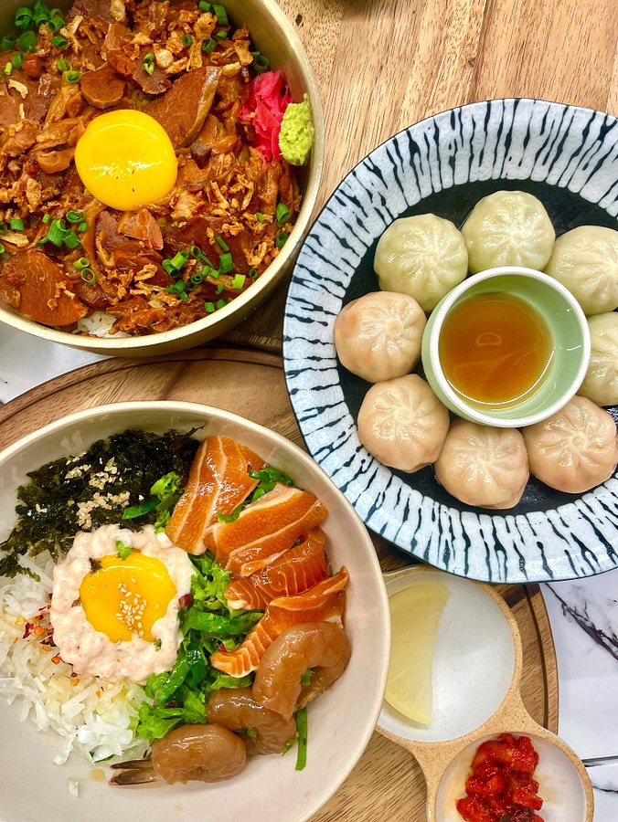 [서울/신촌] 한 학기 동안 맛있게 먹은 것들 - 어슬라이스 소금빵, 베지밍베이크, 한술식당, 꼬숑돈까스, 행복은 간장밥 ...