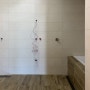 [타일시공] 남산센트럴자이A동 화장실 주방 베란다 졸리컷 타일파티션 타일세면대 / 안방 600각 바닥타일시공