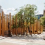 [조각의 숲_공공디자인]Studio Bark designs "sculptural forest" timber installation for Leeds City Square
