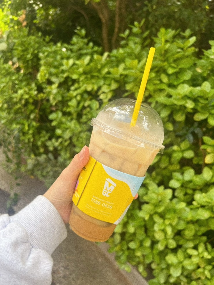 메가커피 다이어트 바닐라 라떼 칼로리, 맛 (라이트 바닐라시럽, 아몬드밀크, 오트밀크) : 네이버 블로그 메가커피 다이어트 바닐라 라떼 칼로리, 맛 (라이트 바닐라시럽, 아몬드밀크, 오트밀크) : 네이버 블로그