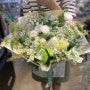 한남 꽃집 저스트 가든의 싱그러운 화이트 대형 꽃다발