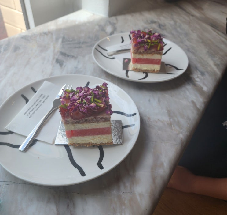 호주여행 끝 : 수박케이크, black star pastry, 달링하버놀이터