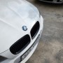 BMW E90 320D 보닛 엠블럼 교체