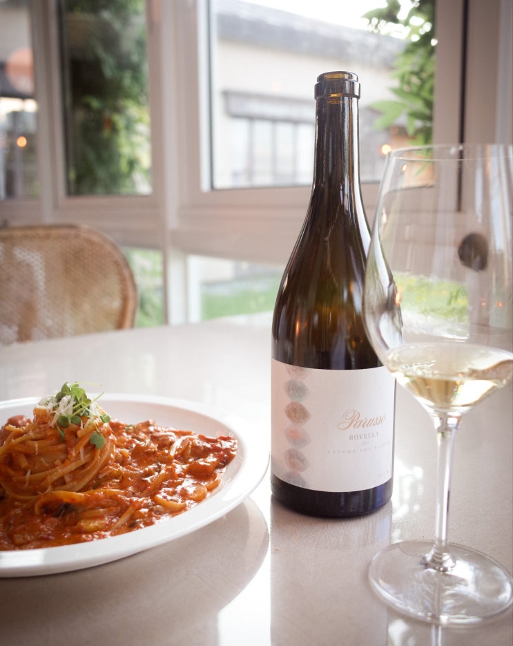 주목받는 소비뇽블랑 산지, 이탈리아에서 온 소비뇽 블랑 파루쏘 로벨라 Parusso Rovella Langhe Bianco ...