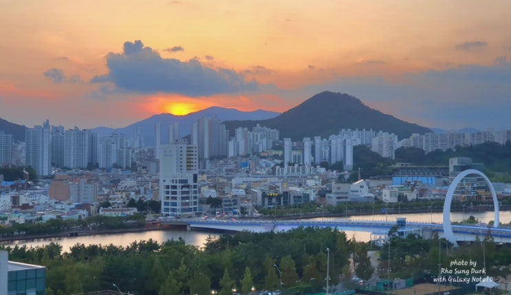 해운대서 본 9월 배산 일몰 : 네이버 블로그