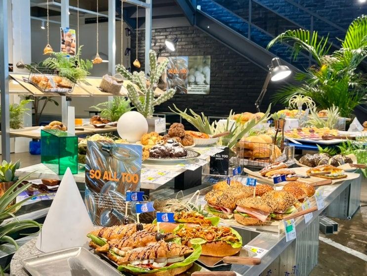 [대전] 둔산동 신상 카페 ‘소올투베이커리’ :: 소금빵 맛집 :: 대형 베이커리 카페 : 네이버 블로그