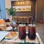 양산 호포 카페 기찻길 보이는 뷰 한적한 분위기 보네르