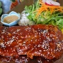 [태국 여행] 방콕 온눗 맛집!! Yak Eating Vegetables에서 푸짐하게 즐기는 스테이크와 샐러드!