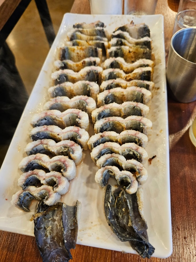[장어시대 왕십리점] 직접 골라 먹는 장어구이 집에서 장어,산꼼장어, 소갈비살 다 먹어봤어요. : 네이버 블로그