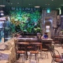 D.AQUA : Aquarium Cafe