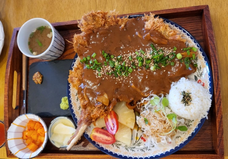 아이와 함께 다녀 온 사파동 돈까스맛집 동백카츠 사파점