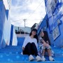 [부산 영도]시원한 파랑과 하양 경사지 흰여울문화마을 가볼만한 곳 해안터널 포토 스팟, 여울 책장 카페 (주차장)