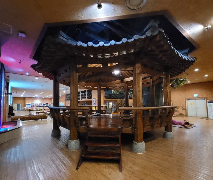 한옥 이색 콘셉트 찜질방 데이트, 냉동 삼겹살 청춘상회 : 네이버 블로그