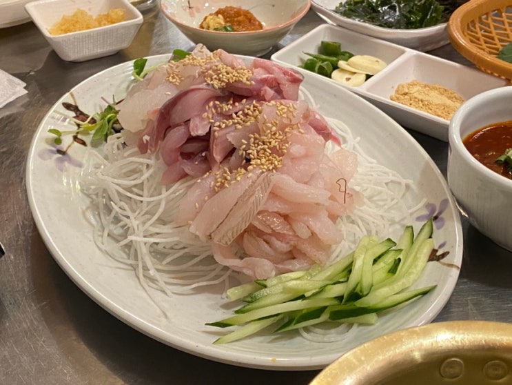 서울 용산구 맛집 실내 포장마차에서 신선한 막회 꺼꾸잽이 초장집 한남점 : 네이버 블로그