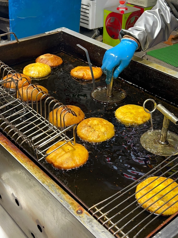 [서울 맛집/망원] 웨이팅 엄청난 망원시장 호떡 맛집; 해피네 호떡 : 네이버 블로그