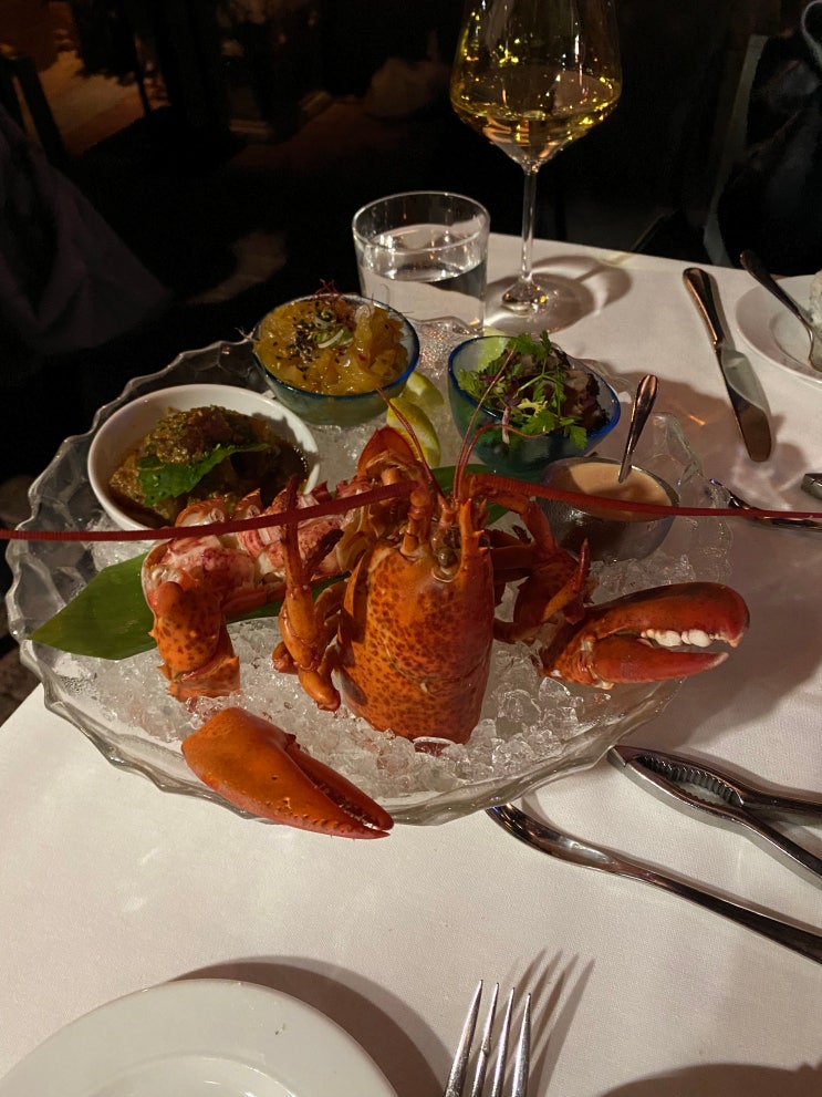 밴쿠버 맛집: Blue water cafe (미슐랭 핫플 해산물 추천)