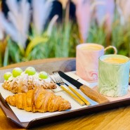 서울 양평역카페 '시간을들이다' 양평베이커리 맛집 추천, 크로와상 크림 한 가득!