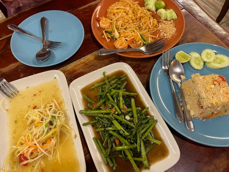 [푸켓맛집] 푸켓 빠통비치 넘버나인레스토랑 N0.9 Restaurant (팟타이/쏨....