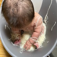 [초기이유식] 6개월 아기 밀가루 알레르기 테스트 / 국수 촉감놀이