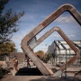 미학, 기능, 그리고 재미! 지역 재활성화를 위해 설치한 롤링 브리지, Cody Dock Rolling Bridge by Thomas Randall-Page