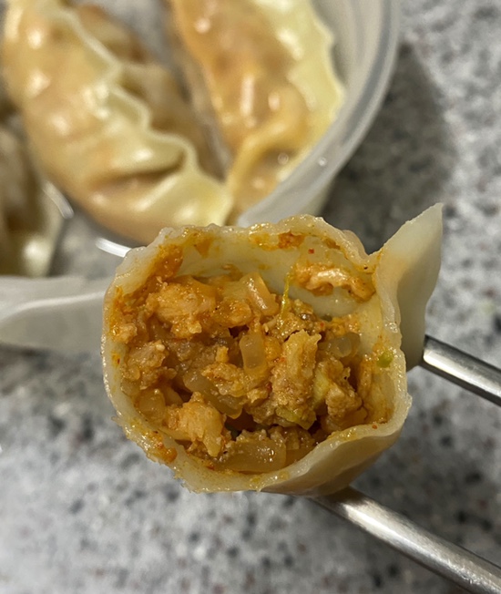 비비고 왕교자 김치만두 전자레인지 찌는 법 냉동만두 찜기없이 찌기 삶기 촉촉한 물만두 만들기 : 네이버 블로그