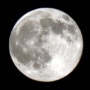 한밤중 오늘의 달 갤럭시 S23울트라촬영