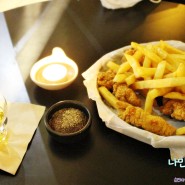 홍제역와인샵 오프라인 컴퍼니 카페&펍에서 맛있는 니트 위스키 먹은 후기