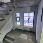 계단실 벽체 마감 - 노블스톤 (뿜칠)
