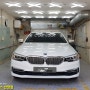 [의왕자동차덴트][인덕원자동차외형복원]BMW520i 테일램프 중고교환, 뒷범퍼 긁힘도색 휀더찌그러짐 덴트복원
