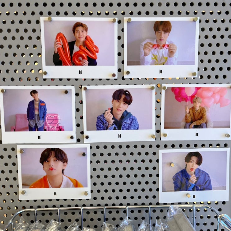 BTS 굿즈샵 공식 상품 스토어 신세계 면세점 명동점 오프라인 방문 후기 : 네이버 블로그