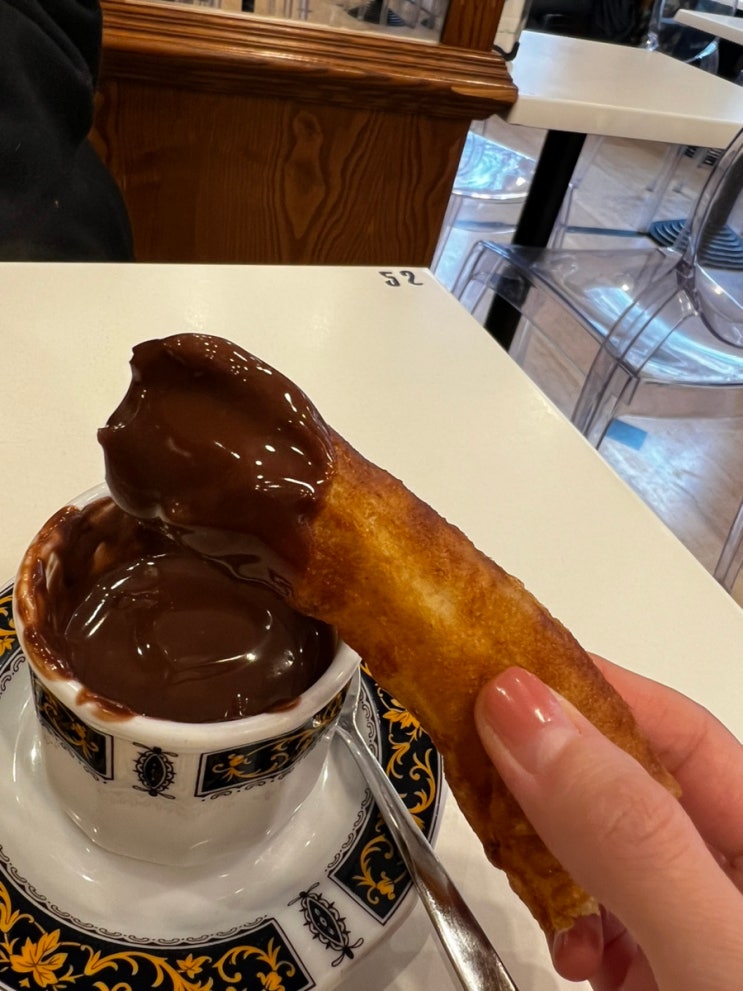 츄레리아 카페테리아 알함브라: Churreria cafeteria Alhambra: 그라나다 츄....
