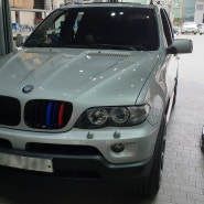 BMW/E53/X5 차량 주행중 엔진출력 부족 및 변속충격 발생&엔진에 고·RPM 부하시 꺄르르륵 하는 노킹음 발생으로 방문을 해 주셨습니다.